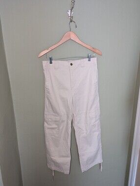 Old Navy Cream Cargo Pants with Pockets